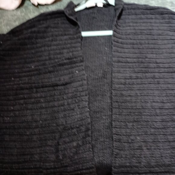 Gap black cardigan size large - Picture 2 of 6